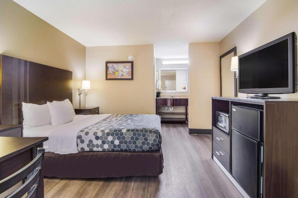 Econo Lodge South Гарнър Екстериор снимка